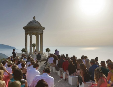 wedding party near sea - Son Marroig