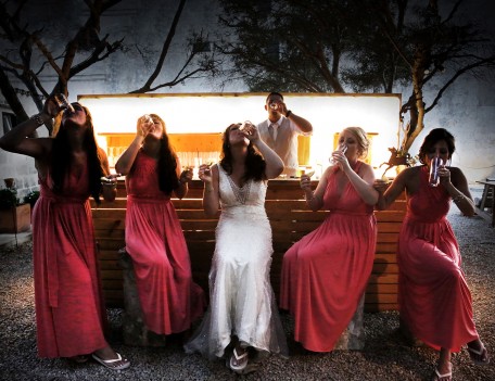 bridesmaids and bride at bar - Hotel Alcaufar Vell