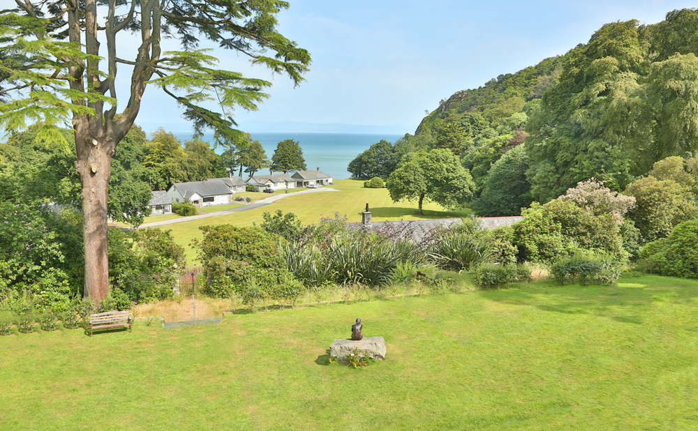 garden with sea