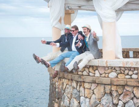 Boys on balcont - Port Verd del Mar