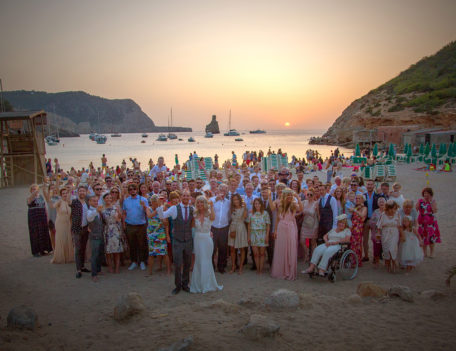 Group wedding photograph - Elements