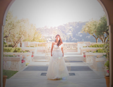 bride in landscape - Hotel Park Hyatt