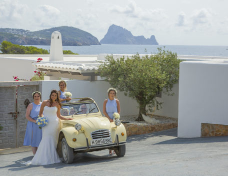 Bride with wedding car - Elixir Shore Club